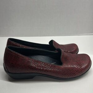 Dansko Olivia Loafers Slip On Comfort Shoes Leather Snakeskin Red Size 37 US 7